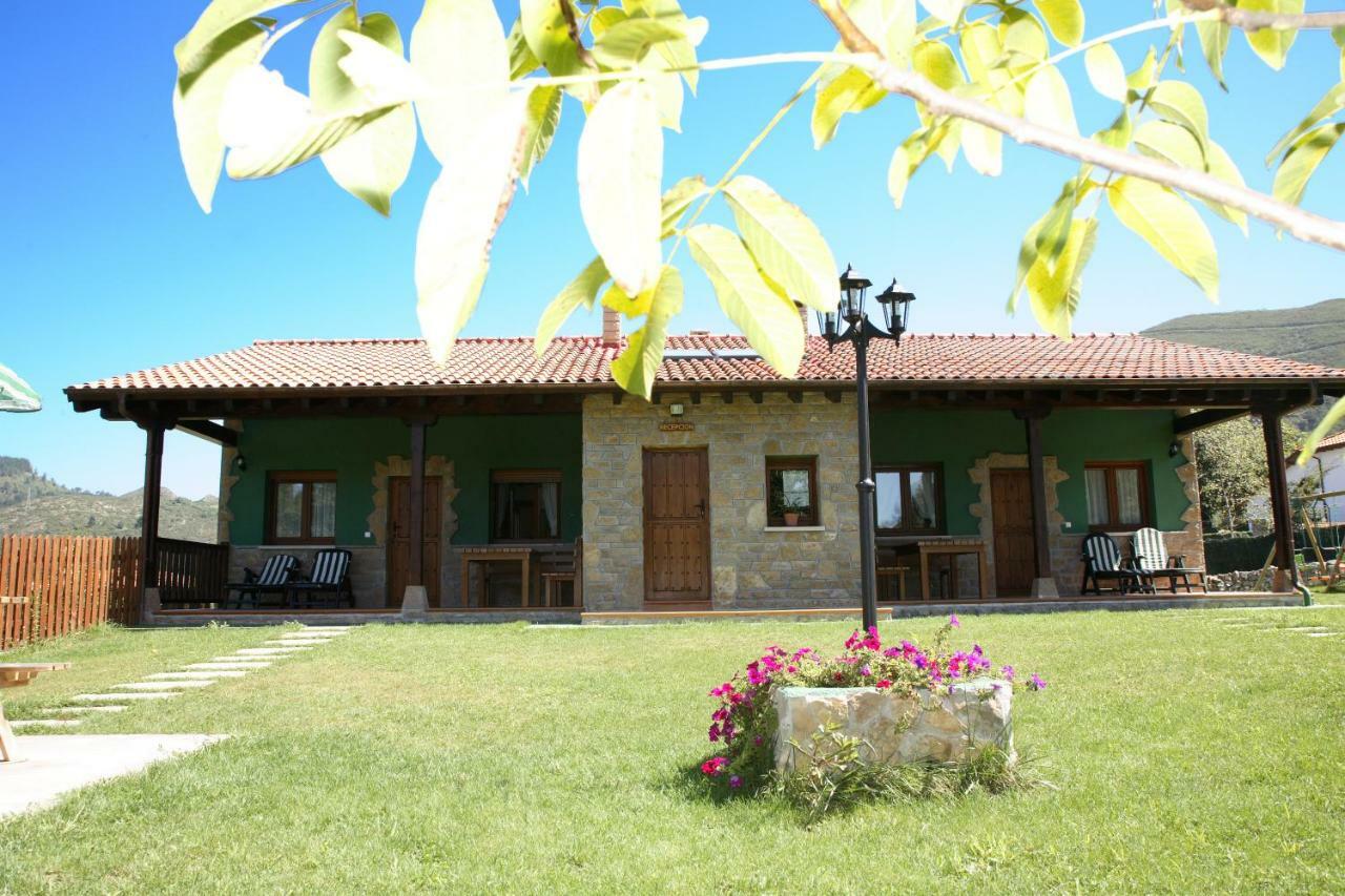Coviellador Cangas De Onis Guest House ภายนอก รูปภาพ